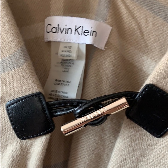 NWOT Calvin Klein poncho - Picture 2 of 4